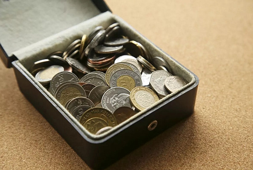 Россияне почти перестали хранить деньги дома: доля упала до 12%, минимума за 10 лет