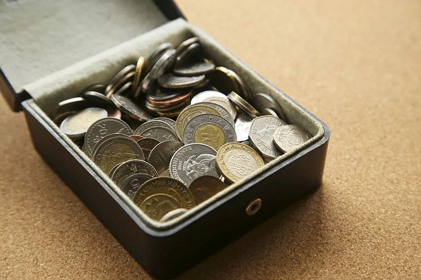 Россияне почти перестали хранить деньги дома: доля упала до 12%, минимума за 10 лет