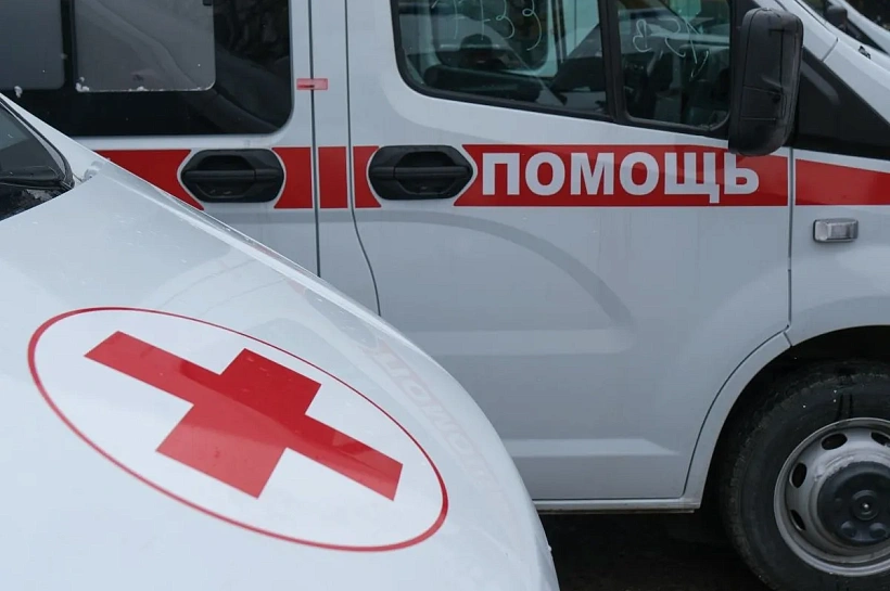 Двухлетний ребенок выпал из окна пятого этажа многоквартирного дома в Адыгее