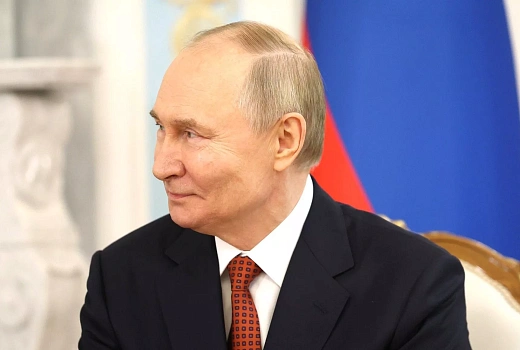 Путин заявил о необходимости обновления школьных программ