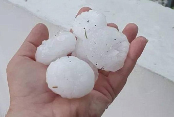 Размером с куриное яйцо: крупный град обрушился на пригород Сочи и Туапсе