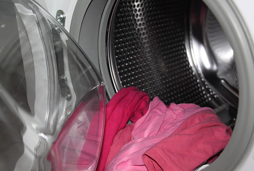 Закрыть или пусть открыт: как правильно поступать с дверцей-люком стиралки