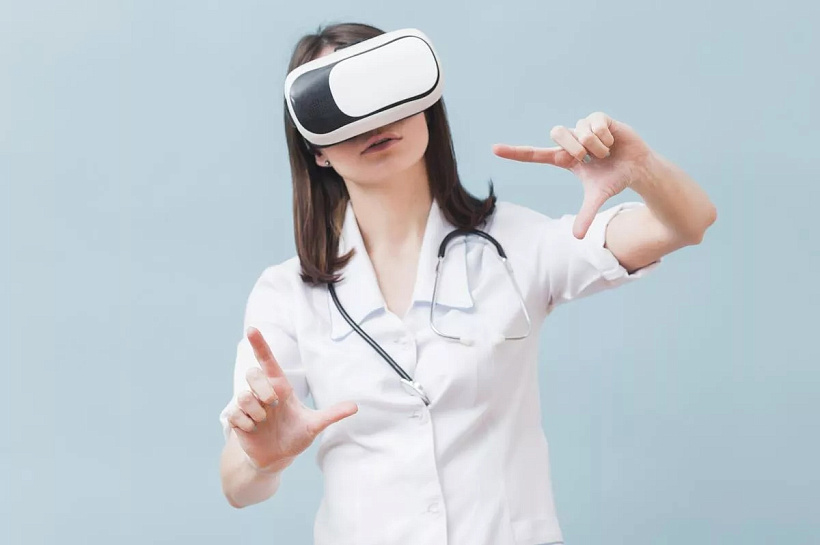 В Новосибирске создали VR-тренажёр с ИИ для хирургов-офтальмологов 