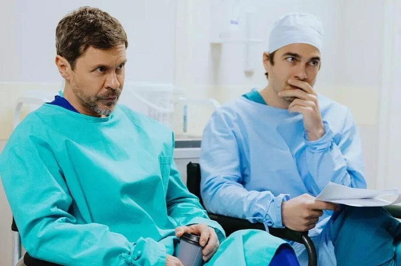 Съемки сериала «Клятва Гиппократа» завершены: Павел Деревянко в роли самоуверенного врача