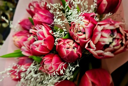 Жители Краснодара потратят на подарки к 8 Марта в среднем 4500 рублей