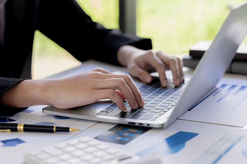 Госдума предложила маркировать медицинские ответы нейросетей