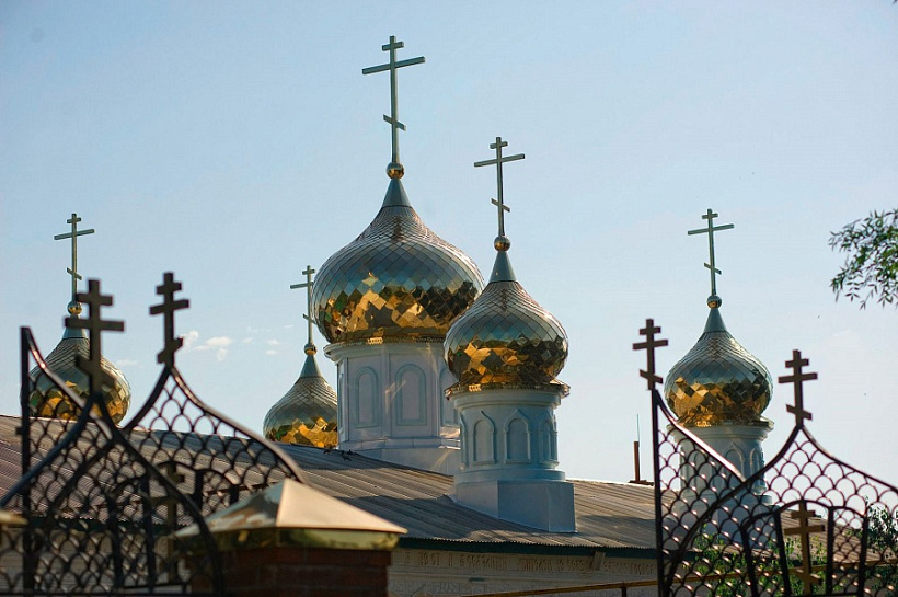 На Украине в Ровненской области запретили каноническую православную церковь