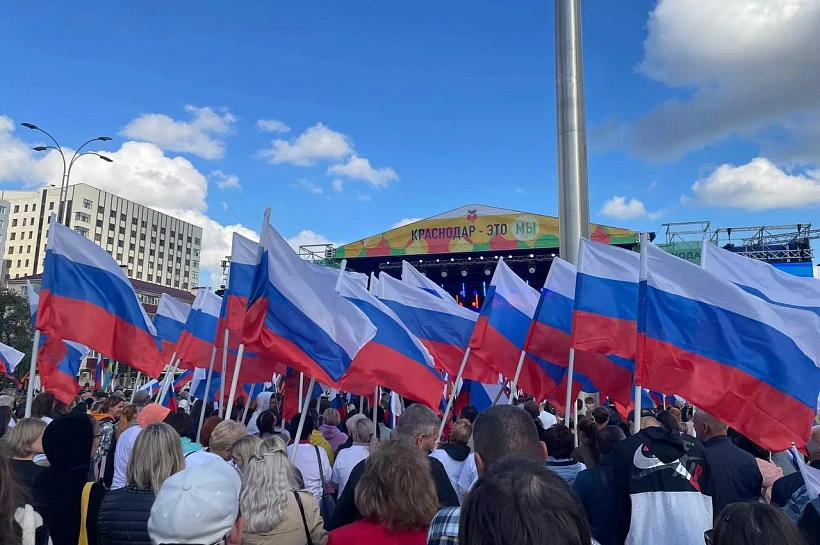Викторины, квесты, выставки и кинопоказы: в День Государственного флага России на Кубани проведут около 1,8 тысячи мероприятий